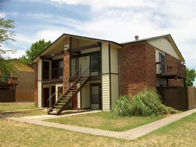 Main picture of 707 Wellesley Ct