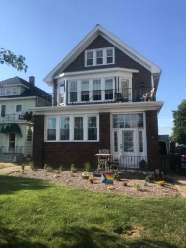 Main picture of 233 North Dr
