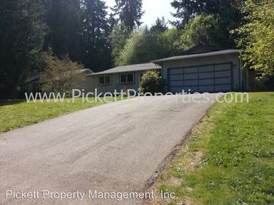 Main picture of 1160 NW Huckle Dr