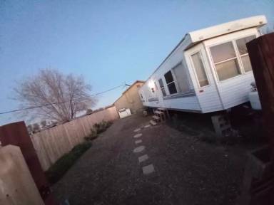 Main picture of 11 16 Ave