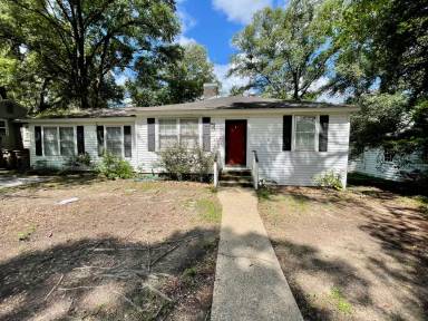 Main picture of 167 Border Dr W