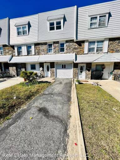 Main picture of 7445 Rhoads St