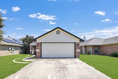 Main picture of 2106 Flagstaff Dr