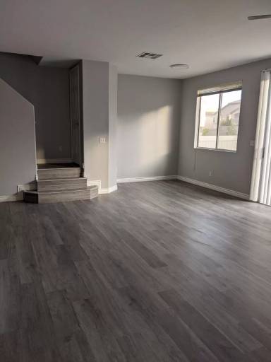 Main picture of 6371 Lorne Green Ave