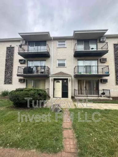 Main picture of 1685 Harbor Ave