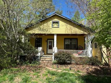 Main picture of 6324 Schoolhouse Hl