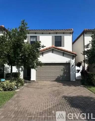Main picture of 3016 King Palm Way