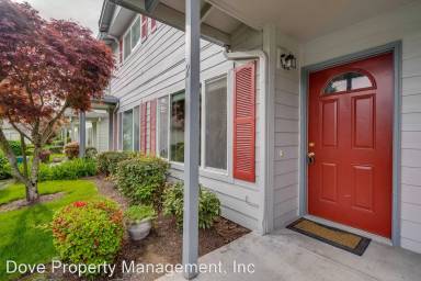 Main picture of 697 32nd St