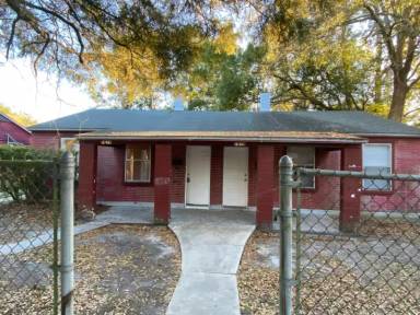 Main picture of 1614 W 11th St