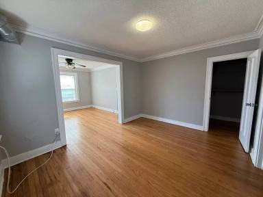 Main picture of 516-526 W 39th Terrace Apartments