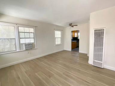 Main picture of 1060 20th St