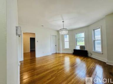 Main picture of 80 Lincoln Ave