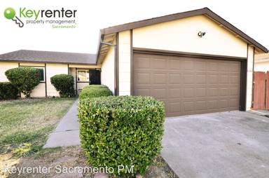 Main picture of 7553 Mountain Oak Way