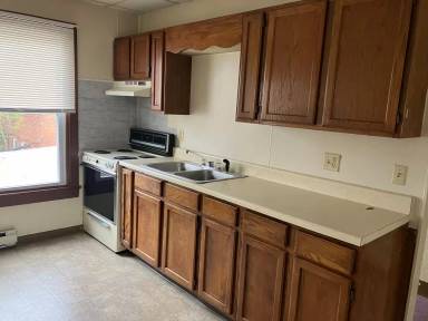 Main picture of 41 S 8th St