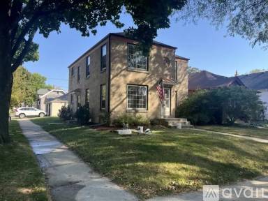Main picture of 2578 N 69th St