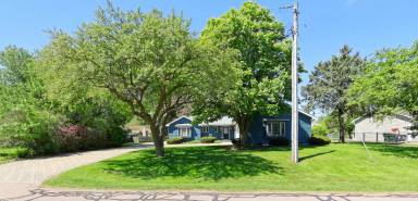 Main picture of 558 Beachview Dr