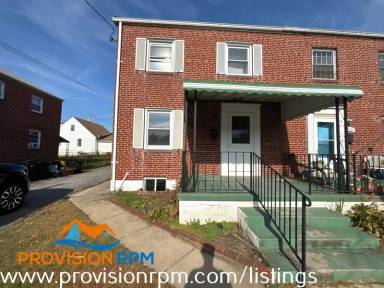 Main picture of 904 Virginia Ave