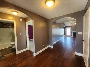 Main picture of 222 Azalea Dr