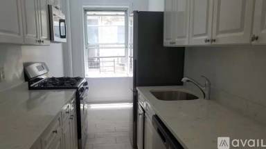 Main picture of 2081 Cruger Ave
