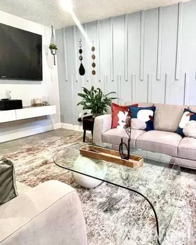 Main picture of 343 23rd Way S