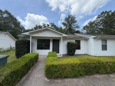 Main picture of 1460 Sunset Blvd