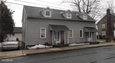 Main picture of 22 E Center St