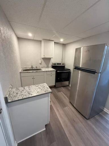 Main picture of 401 W Market St