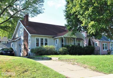 Main picture of 5707 Marcy St