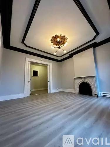 Main picture of 165 Eagle St