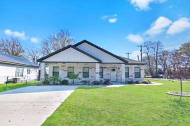Main picture of 905 Avenue E