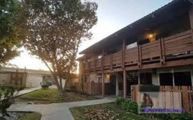 Main picture of 3723 Country Club Dr