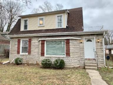 Main picture of 6155 Broadway St