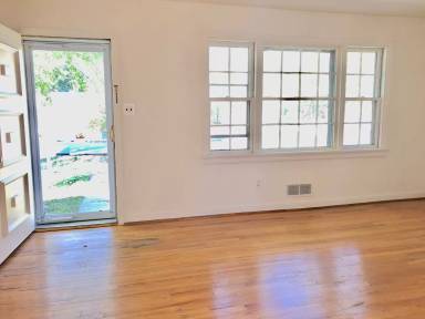 Main picture of 1103 Starling Dr