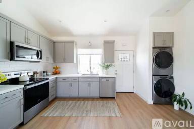 Main picture of 7410 Skyline Dr