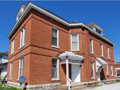 Main picture of 1037 Vermont St