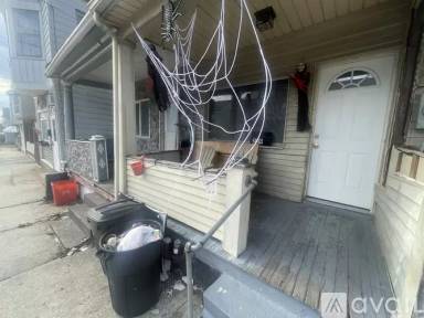 Main picture of 209 W Bertsch St