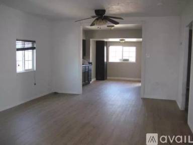 Main picture of 253 Leighton Dr