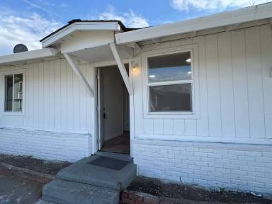 Main picture of 1377 Temple Ave