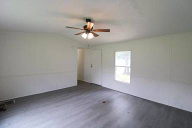 Main picture of 65 Cameron Cir