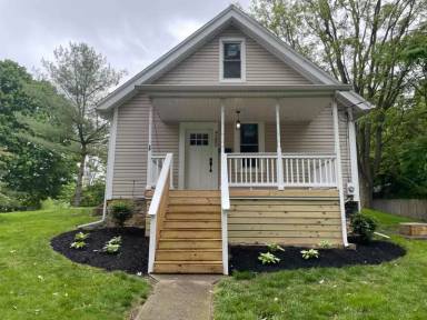 Main picture of 4380 Baker St