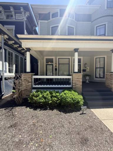 Main picture of 1473 N Delaware St
