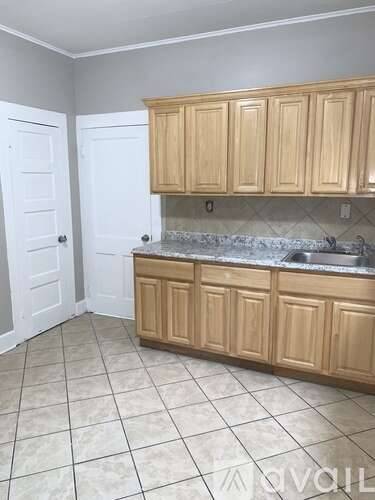 Main picture of 594 Jackson Ave