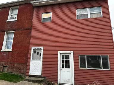 Main picture of 138 Main St