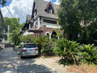 Main picture of 7209 Saint Charles Ave