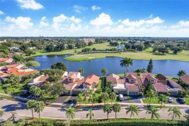 Main picture of 438 Village Lake Dr