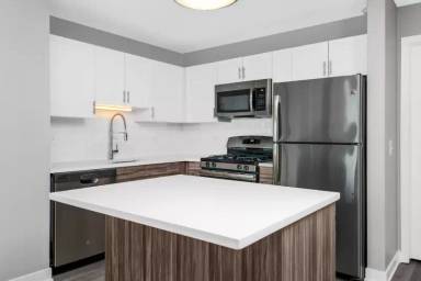 Main picture of 362 E Wacker