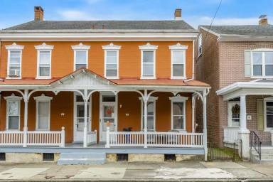 Main picture of 42 E 5th St