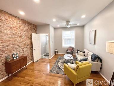 Main picture of 1930 E Hazzard St