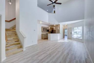 Main picture of 10302 Buffum St