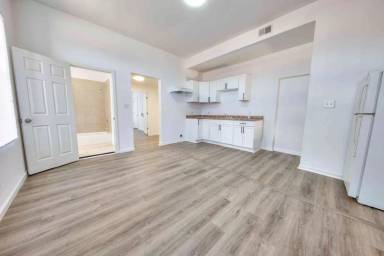 Main picture of 3906 California Ave